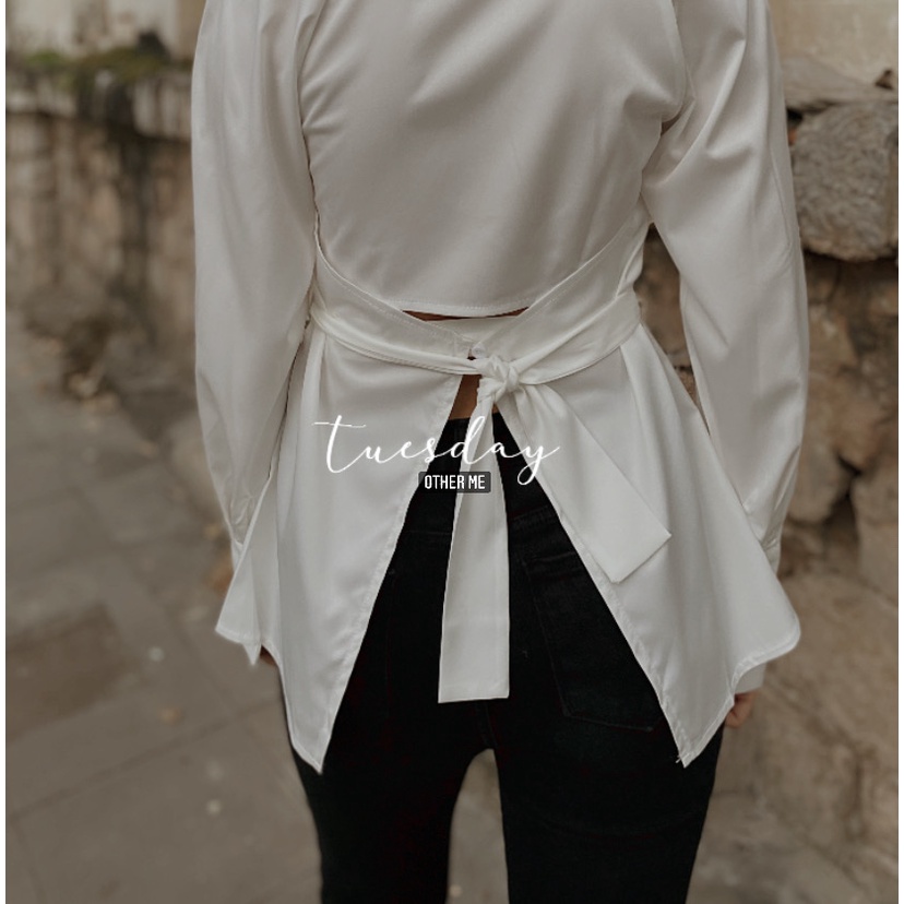 Kimiko white tie shirt áo sơ mi trắng xẻ lưng dài tay | BigBuy360 - bigbuy360.vn
