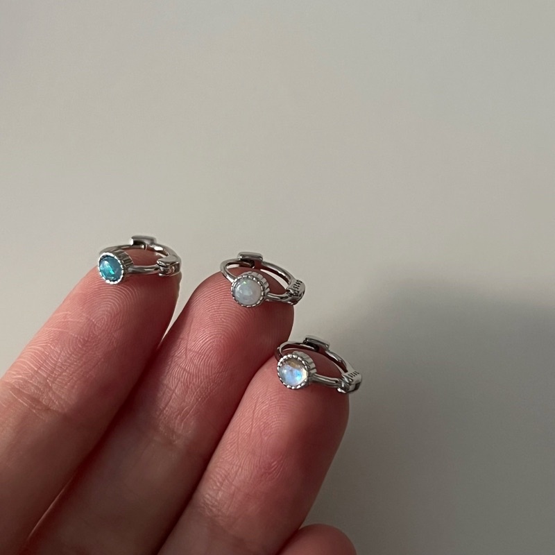 🇰🇷𝐯𝐞𝐥𝐯𝐞𝐭𝐩𝐢𝐧𝐤.𝐚𝐜𝐜 | Khuyên tai bạc 925 một chạm màu nhũ