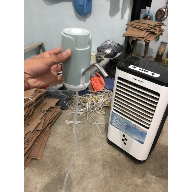 Dụng cụ bớm nước bình nước lọc