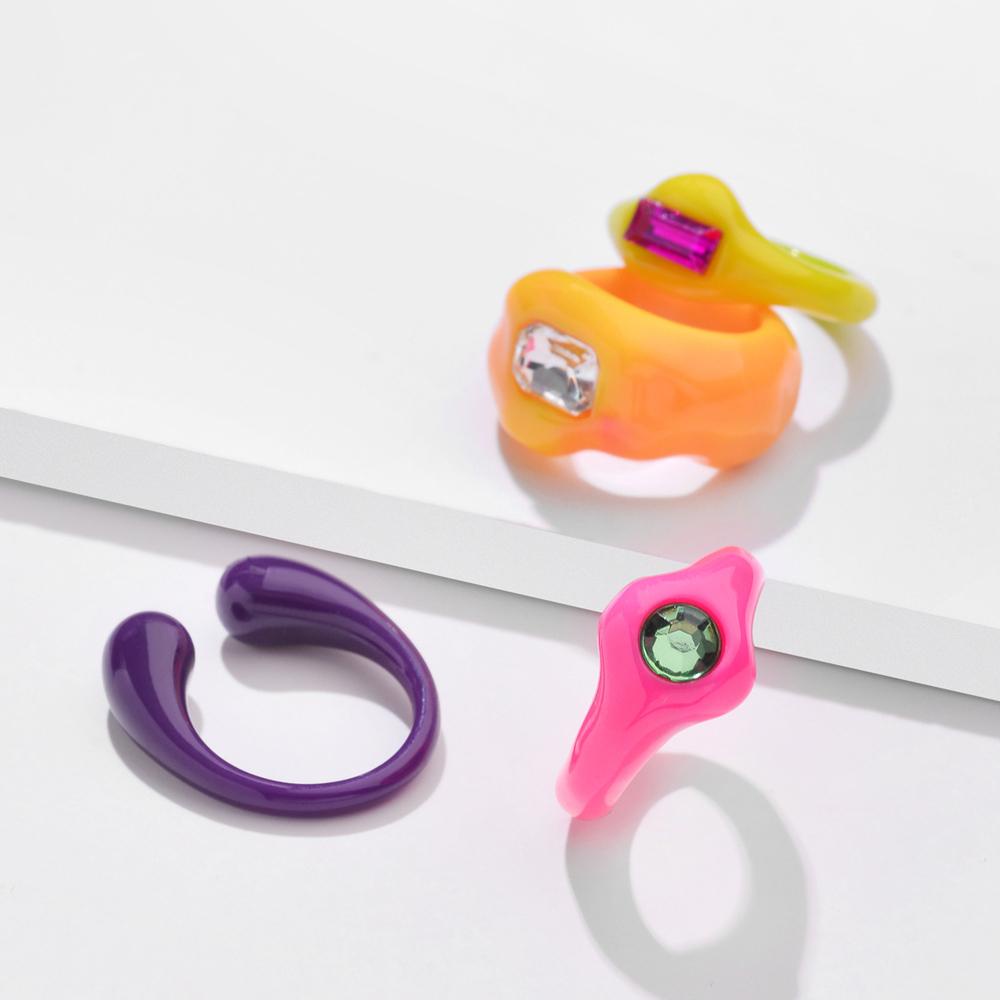 Bộ 4 Nhẫn Acrylic Họa Tiết Hình Học Màu Sắc Ngọt Ngào Thời Trang Hàn Quốc Cho Nữ