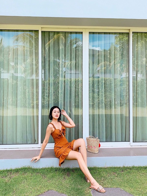 VÁY CHÂM BI CỘT NƠ NGỤC ĐI BIỂN