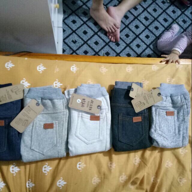 Quần Nỉ Lót Lông Dáng Jean bé từ 7-18kg