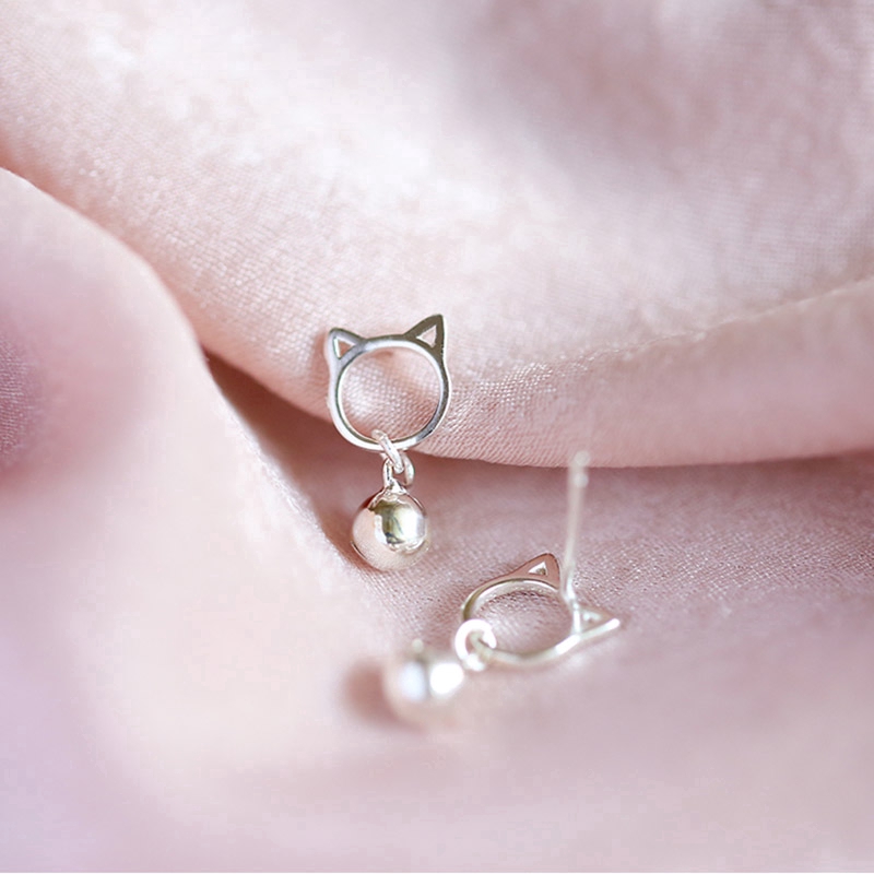 Exquisite earrings Con mèo Bông tai bạc Cat Bell Silver Earrings jewelry