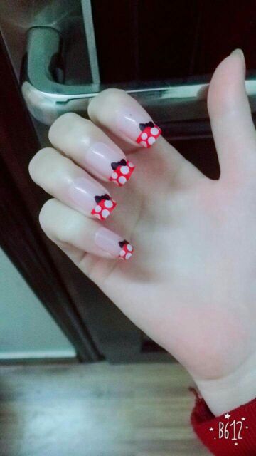 Bộ móng giả dán 24 móng