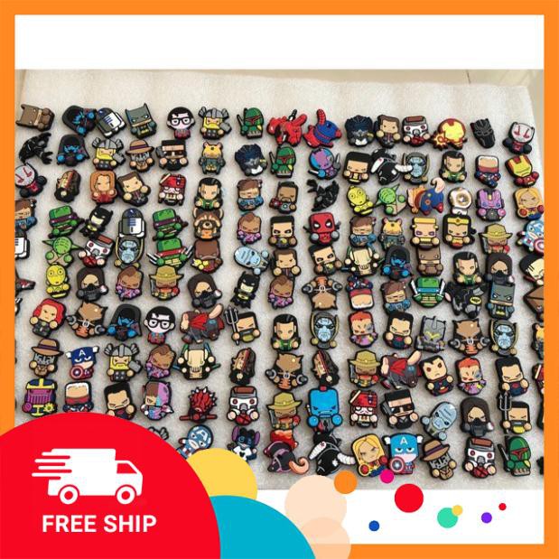 10 Jitbitz sticker 2D Siêu Anh Hùng, MARVEL, đủ loại khác nhau gắn dép Sục, dép cá sấu