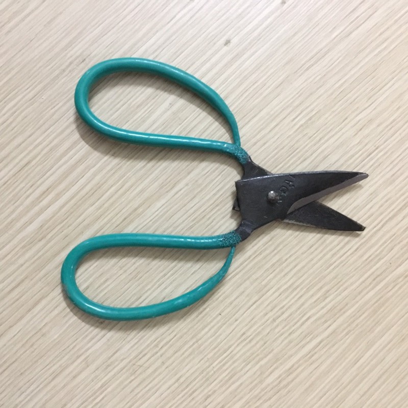 Kéo cắt nhiều công dụng