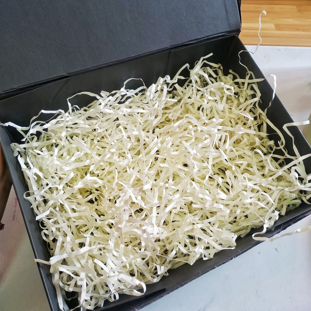 Giấy rơm lót hộp quà