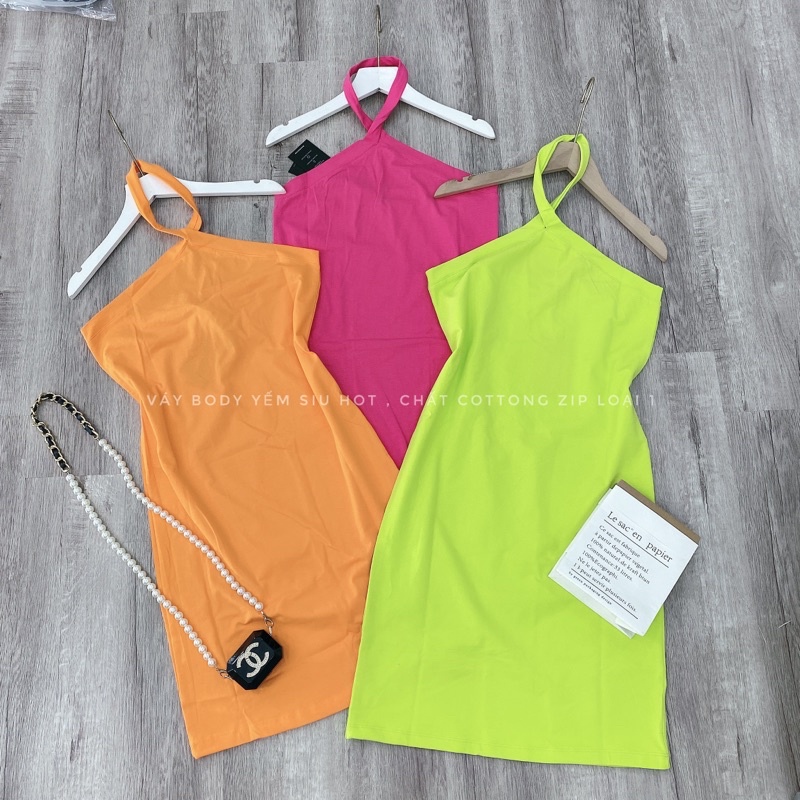 Váy body cổ yếm hở vai dây cổ chất bozip cotton dãn 4 chiều Đầm ôm bó dáng ngắn