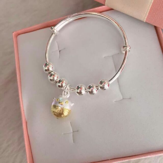 Lắc gà cho bé yêu