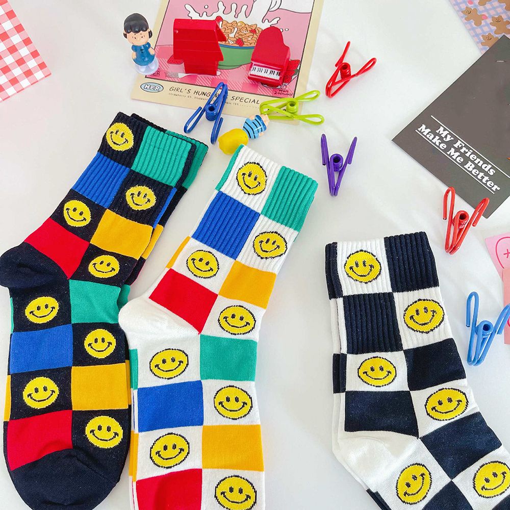 Vớ cao vừa họa tiết mặt cười nhiều màu phong cách Harajuku thời trang cho nữ