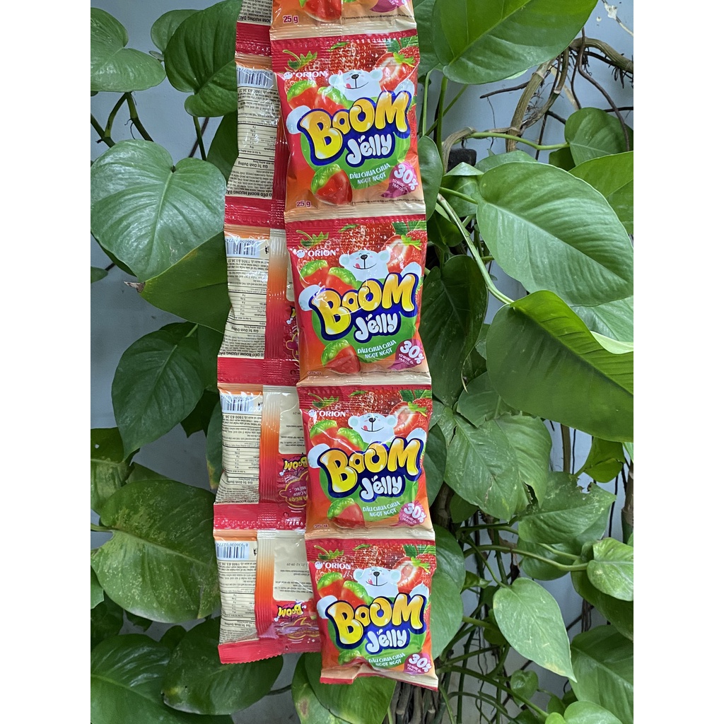 Kẹo Dẻo Boom Jelly Orion Vị Dâu (Dây 10 gói x 25g)
