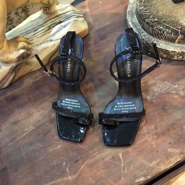 Sandal xỏ ngón