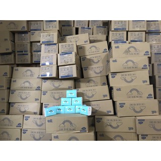 Thùng 30 gói giấy ăn cầu vồng siêu dai .