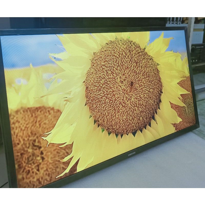 Tivi Internet Samsung 32" Thanh Lý Phụ Kiện Đầy Đủ