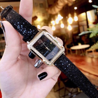 Đồng hồ nữ Guess mặt vuông Dây da Authentic