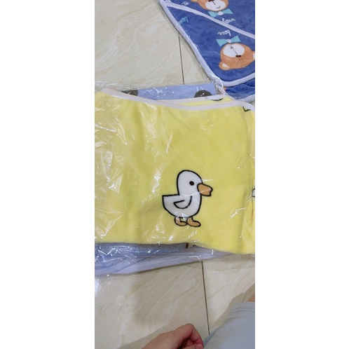 Chăn Ủ Tuyết Siêu Mềm Mịn Có Mũ Cho Bé