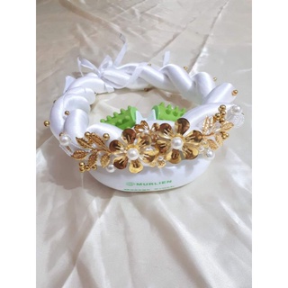 mấn cô dâu trắng và đỏ