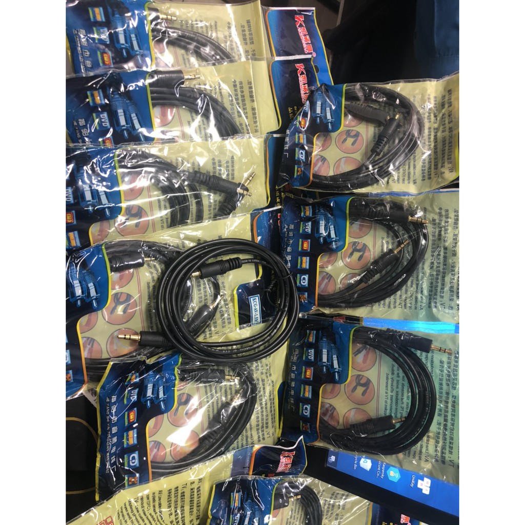 Dây Loa 2 Đầu 3.5mm dài 1.5m/ 3m/ 5m- Full Box- Dùng Nối Máy Tính, Điện Thoại, Mp3 với Loa,Tivi, Amply