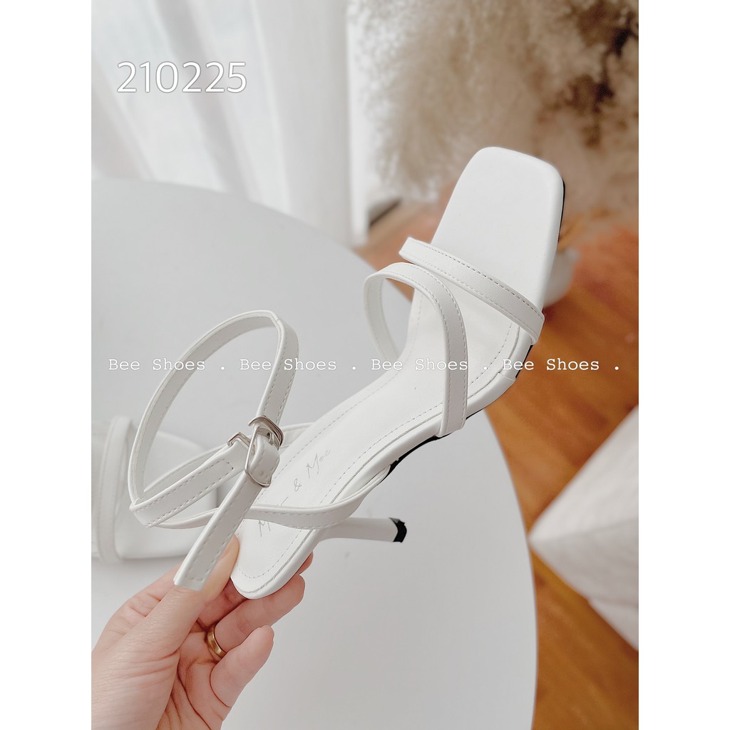 BEESHOES - SANDAL NỮ MŨI VUÔNG QUAI NGANG TRƠN - SANDAL NỮ MŨI VUÔNG GÓT NHỌN CAO 7 PHÂN SẴN MÀU ĐEN - BE - TRẮNG 210225