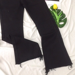Quần jeans ống loe