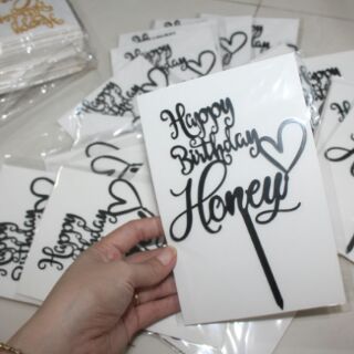Toper nhựa sắc sảo