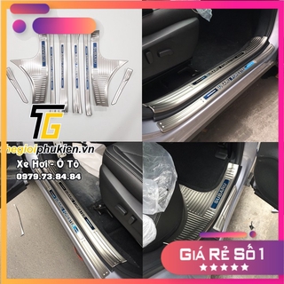 Bộ ốp bậc cửa, nẹp bước chân subaru forester – mẫu inox