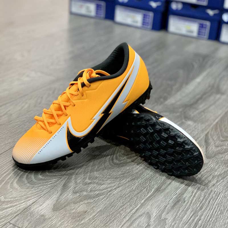 Giày đá bóng NIKE MERCURIAL VAPOR 13 ACADEMY TF  – VÀNG CAM/ TRẮNG chính hãng