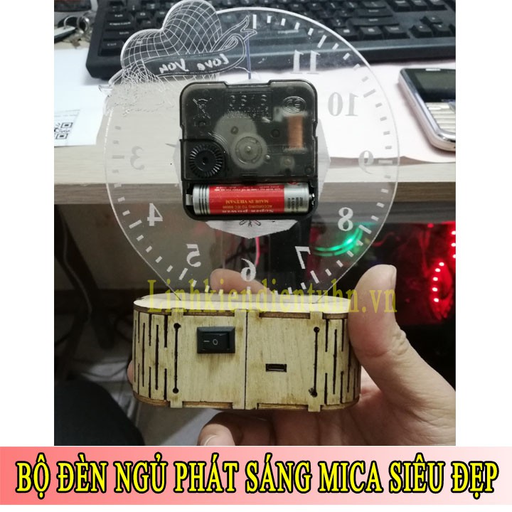 Đèn ngủ 3D tích hợp đồng hồ tiện ích