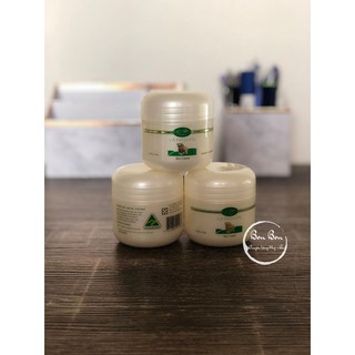Kem nhau thai cừu Jean Charles