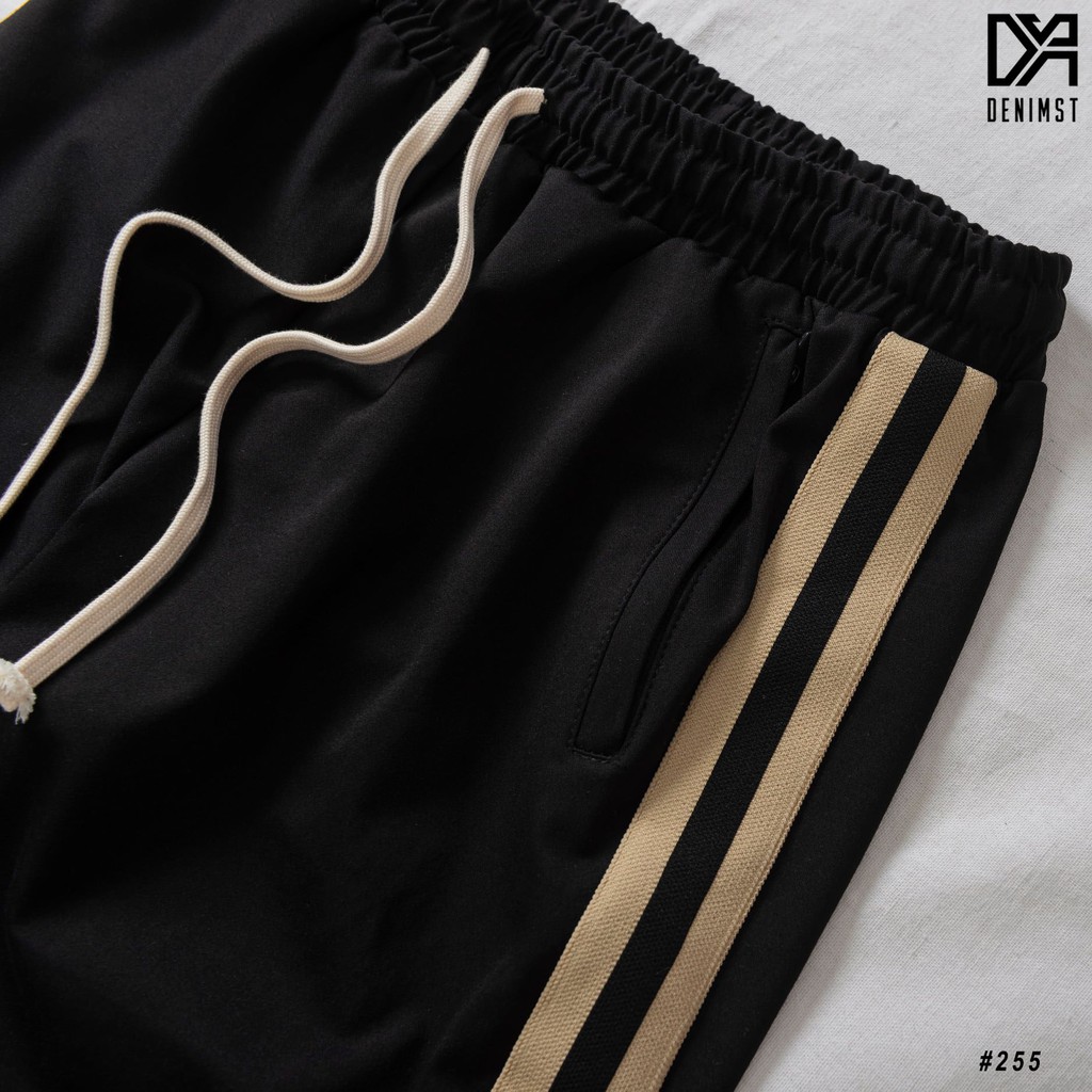 Quần short nỉ sọc DENIMST chất liệu 100% cotton co dãn 4 chiều, đanh chất, mềm mại, form suông 255 | BigBuy360 - bigbuy360.vn