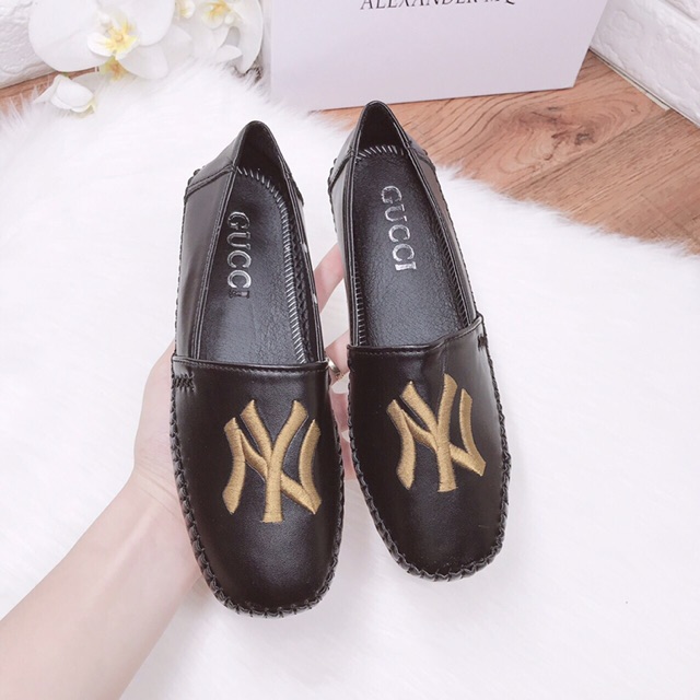 [Free ship 50k] Giày slip on nữ thêu chữ nyy đế dẻo đi cực sướng chân