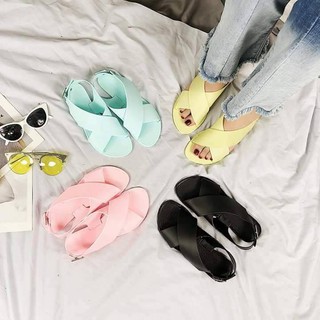 Dép sandal nhựa đi mưa