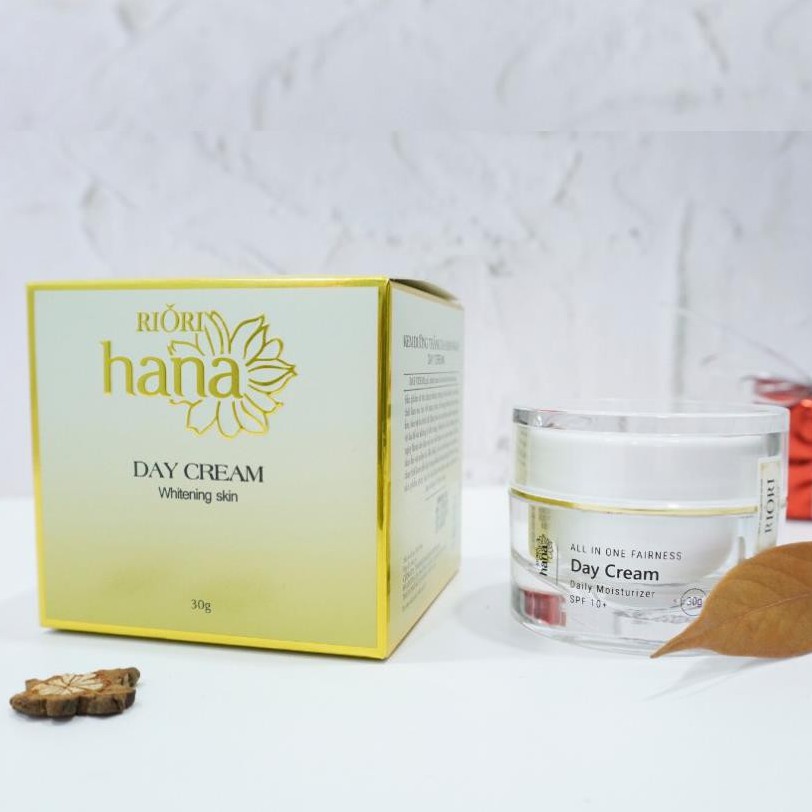 Kem Dưỡng Trắng Da Mặt Ban Ngày Ngừa Lão Hóa RIORI HANA -  DAY CREAM 30g