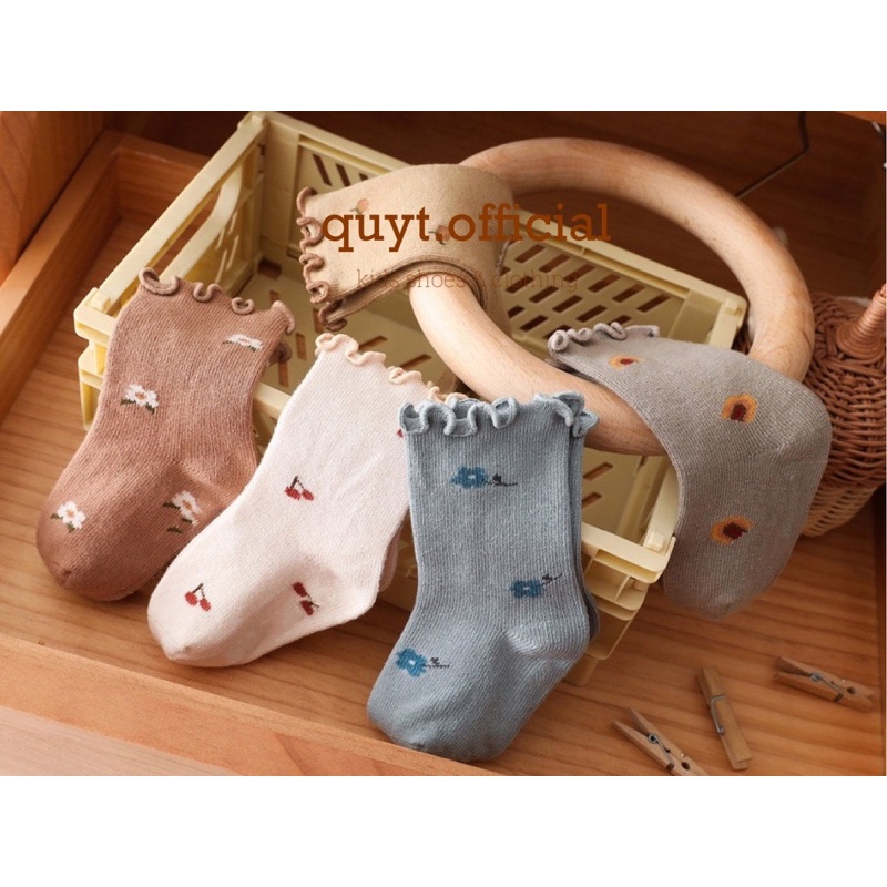 [Có sẵn/ Ship hoả tốc] Tất cotton hoa nhí cổ xoắn nemo chống trượt cho bé tiệm nhà Quýt