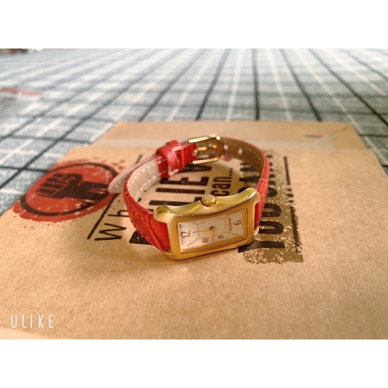 Đồng hồ si nữ Nhật hiệu Kookai, dáng tank dây da