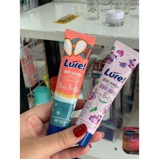 Kem dưỡng da tay Lure Shea Butter 40ml (lấy màu ngẫu nhiên)