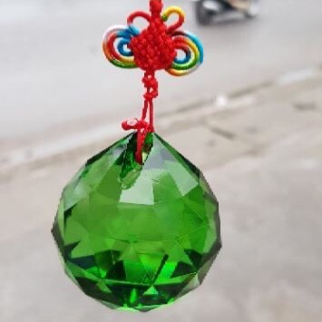 Quả Cầu Treo Pha Lê Phong Thủy Màu Xanh Lục