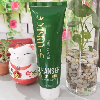 🍀🍀sữa rửa mặt swhite tinh chất nha đam lựu🍀🍀