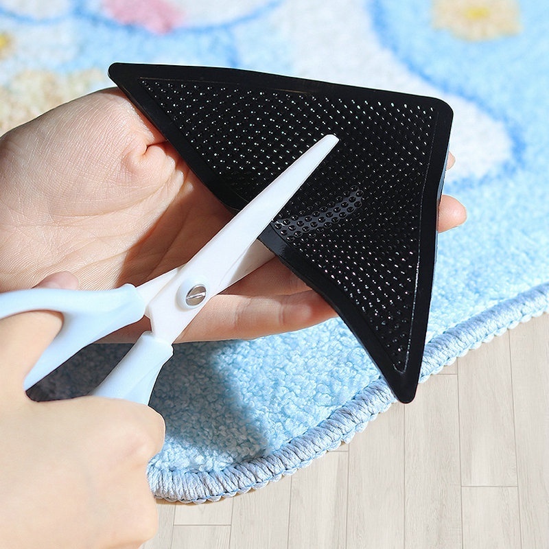 Set 4 Miếng Dán Bằng PU Hình Tam Giác Chống Trượt Màu Đen Có Thể Tái Sử Dụng Cho Thảm Lót Sàn Nhà