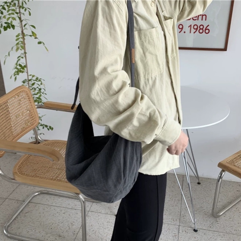 Túi đeo chéo vải kaki 3 màu kiểu dáng sinh viên dễ sử dụng