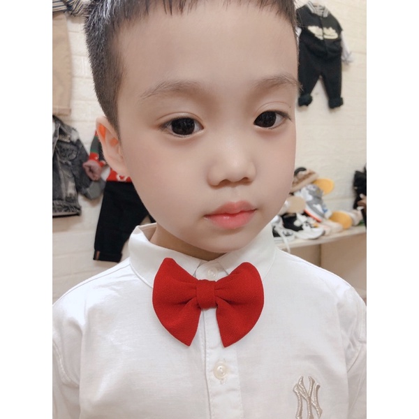 Nơ đeo cổ cho bé trai