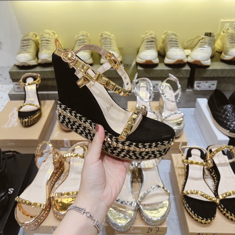 Sandal đế xuồng siêu cao viền tán đinh lou•bou•tin fullbox