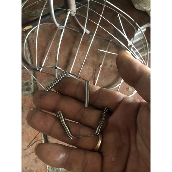 1 đôi lò xo khuyên