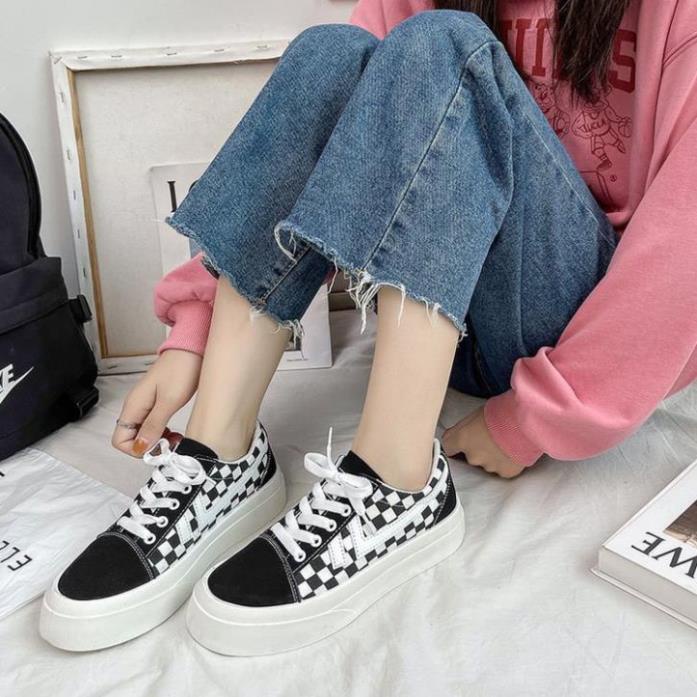 Giày thể thao nữ độn đế quảng châu caro kiểu dáng classic 2 màu đen và xám hot hit