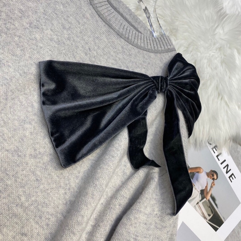 Áo Celine chất liệu len nguyên chất có thể phối với quần short và chân dài. | BigBuy360 - bigbuy360.vn