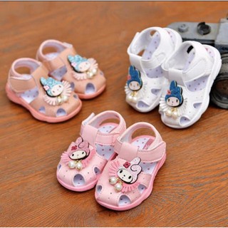 Giày sandal tập đi cho bé gái đế gấu có kèn hình cô tiên dễ thương - Hàng QC cao cấp