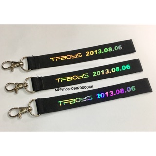 Nametag TFboys : 1 cái/ móc khoá Nametag TFboys