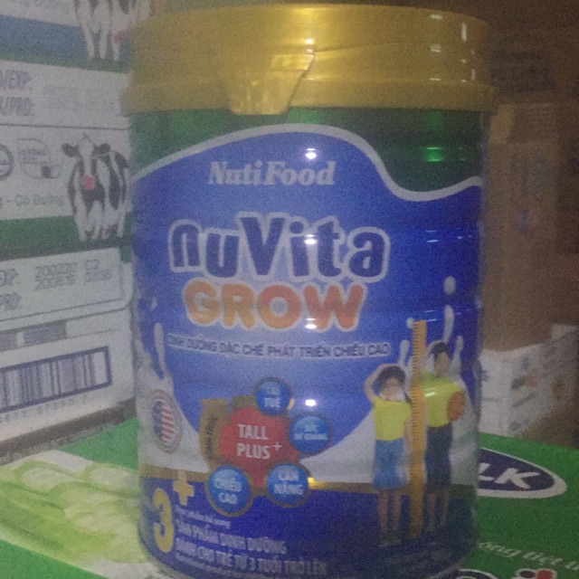 Sữa bột Nuvita Grow 3+ 900g