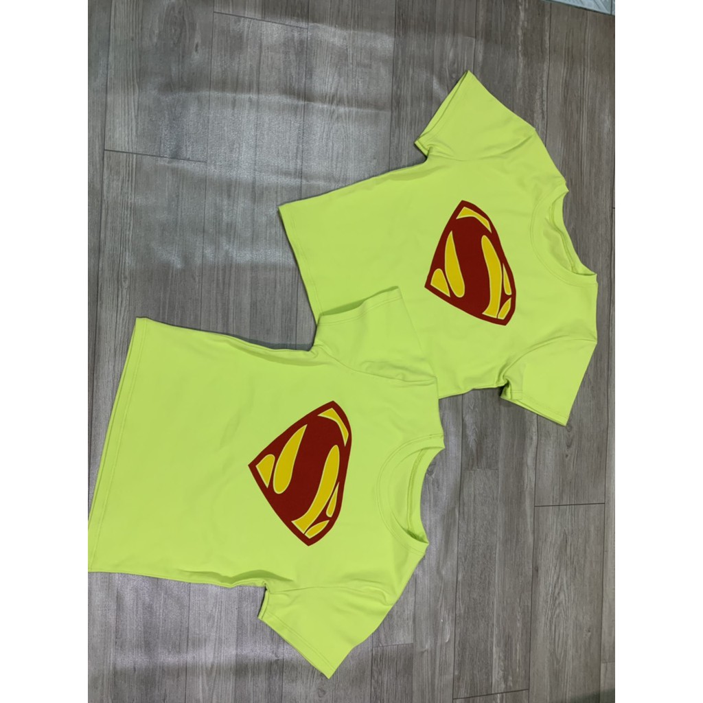 Áo croptop ôm body siêu nhân và bí ngô cực xinh