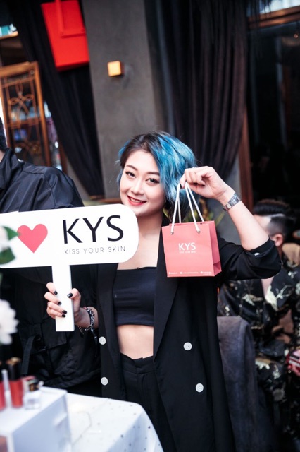 Mua 2 được SALE Son kem lì chocolate khử chì Crush KYS 3.5g | BigBuy360 - bigbuy360.vn